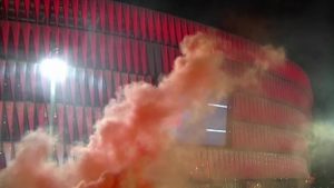 TRAGIČNI SNIMAK OBIŠAO PLANETU: Ovo nije fudbal! (VIDEO) (FOTO)