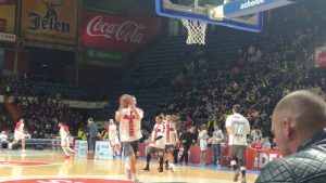 BOJKOT: Atmosfera nikad mirnija, veći deo tribina popunjen, ‘sever’ prazan (VIDEO)