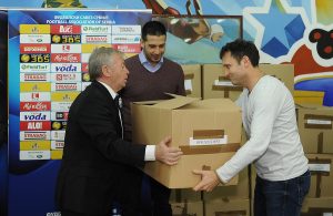 NASTAVLJA SE AKCIJA FSS: Podeljena sportska oprema u Mladenovcu