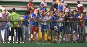 ODVRATNIJA SCENA NA TRIBINAMA NIJE VIĐENA: Na utakmici protiv Šapekoensea imitirali pad aviona, pa se hvatali za međunožje… (VIDEO)