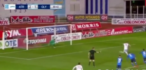 OČAJAN ŠUT: Uroš Đurđević promašio penal, Olimpijakos se raspada (VIDEO)