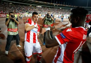 HOTSPORT SAZNAJE: Ugovor iz snova za Zvezdinog fudbalera!