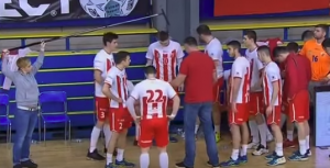 TAJM-AUT O KOME SE PRIČA: Peruničić pobesneo na svog igrača u derbiju (VIDEO)