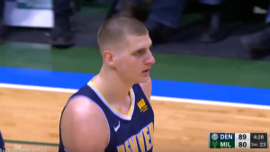 POMERA GRANICE: Spektakularno veče Nikole Jokića, za istoriju NBA lige! (VIDEO)