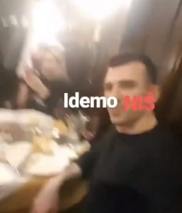 TAKO SE TO RADI: Iz inostranstva se vraća u Superligu, pa pravo u kafanu da se proslavi uz odgovarajuću pesmu (VIDEO)