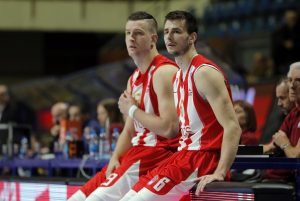 REAKCIJE NAKON PRVOG POLUVREMENA: Jedan igrač privukao najviše pažnje (TVITOVI)