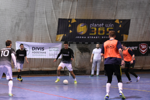 STARTOVALO TAKMIČENJE U MALOM FUDBALU: Air Serbia iznenadila Tanjug u Planetwin365 Zlatnom kupu