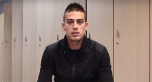 ZVEZDAŠI PITAJU, SAVIĆ ODGOVARA: Do kad će ostati u Zvezdi, o mogućoj glumačkoj karijeri… (VIDEO)