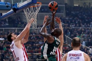 EVROLIGA: Pao i Oli odigrali utakmicu sezone, Pirejci slavili posle produžetka i muške rovovske borbe! (VIDEO)