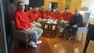 PRAVI DOMAĆIN: Svetislav Pešić danas posetio crveno-bele (FOTO)