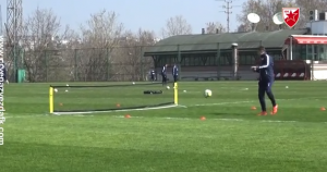 ŽIVO NA TRENINGU ZVEZDE: Zabavio se i trener Vladan Milojević (VIDEO)