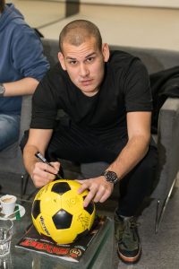 TU SE OSEĆA NAJLEPŠE: Bivši fudbaler Crvene zvezde potpisao novi ugovor sa klubom u kojem je ‘procvetao’!