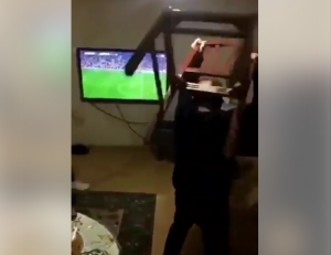 NAVIJAČI GALATE SU HIT U SVETU: Očajnička reakcija na promašenu šansu u 94. minutu protiv Fenera – neprocenjivo! (VIDEO)