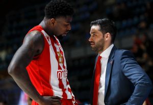 SREĆOM, TABLA JE IZDRŽALA: Divljačka zakucavanja Lesora i ‘poster’ koji ćete želeti u svojoj sobi! (FOTO) (VIDEO)