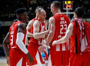 VREME JE DA I ONI NEKOGA DOVEDU: Crveno-beli ‘merkaju’ pleja iz komšiluka