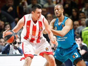 ‘PIONIR GRMI’: Zvezdaši se kako dolikuje opraštaju od Evrolige, sjajna atmosfera (VIDEO)