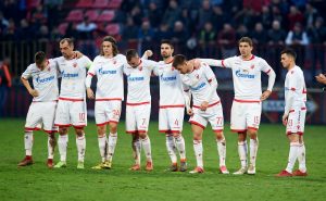 DA LI BI ON POMOGAO U LIVERPULU: Miljenik navijača ispratio Zvezdu na teško gostovanje (FOTO)