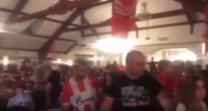 SA TERENA U KAFANU: Fudbaleri Crvene zvezde već proslavljaju pobedu u Šapcu, i to na posebnom mestu (VIDEO)