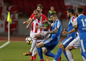 ZVEZDAŠI NISU ZADOVOLJNI: Ko nedostaje, a kome je kvalitet ‘dobar dečko’ (TVITOVI)