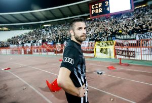 ‘NASTAVAK DERBIJA’: Posle incidenta na kraju utakmice, Zoran Tošić otišao u svlačionicu Zvezde (FOTO)