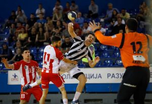 SUPERLIGA: Partizan siguran protiv Zvezde u rukometnom derbiju