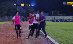 SKRENUO SA UMA: Napao trenera jer ga je izveo iz igre! (VIDEO)