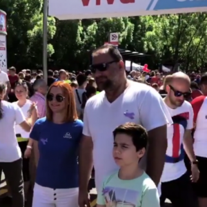 DEJAN SAVIĆ NA CILJU: Selektor srpskih vaterpolista prepešačio Trku zadovoljstva u Beogradu