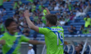 POGLEDAJTE RAPSODIJU BIVŠIH ‘VEČITIH’: Sva tri gola Vijeire su majstorije, a Stevanović je pokazao ono što u Partizanu nije (VIDEO)