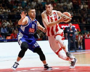 BAM BAM DOBRIĆ: I Zvezda ima svog ‘Bananamena’! (VIDEO)