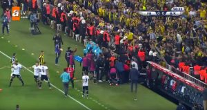 PLJUŠTAĆE KAZNE: Direktor Bešiktaša otkrio – Guneš nakon incidenta morao da provede noć u bolnici