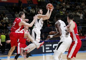 IZ PARTIZANA SE POHVALILI SLIKOM: Klipersi zbog igrača crno-belih došli na KLS meč, u pozadini i bivši NBA centar (FOTO-UBOD)