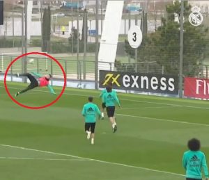 DA LI SE OVAJ ČOVEK ŠALI: Ronaldov ‘deža vi’ makazica na treningu, ponovo centrirao Karvahal (VIDEO)