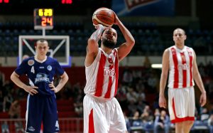 KLS SUPERLIGA: Igra mačke i miša, Zvezda ‘razbila’ Zemunce sa 115 poena – čak i Lesor pogodio trojku (FOTO)