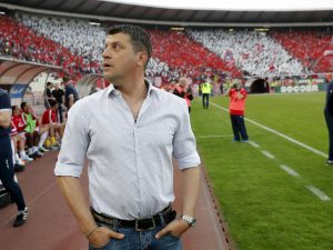 MILOJEVIĆ MEŠA KARTE : Tri izmene u Zvezdinom timu u odnosu na meč sa Radničkim, iznenađenje u veznom redu