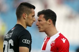 DERBI OPET U ZNAKU TUČE: Policija javlja – maloletnik povređen oštrim predmetom, prebačen u Urgentni centar