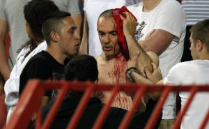 ŠTA SE TO DESILO NA ‘MARAKANI’: Spali smo na najniže grane, pogledajte kakva je ‘akcija’ izazvala masovnu tuču (FOTO) (VIDEO)