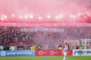 KAD ZAGRMI MARAKANA: Sjajna scena na Autokomandi, Delije i Taurunim Bojsi pevali zajedno! (VIDEO)