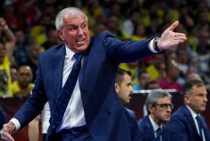 ŽELJKO OBRADOVIĆ GAZI KA ‘DECIMI’: Najiskrenije vam kažem – ne razmišljam… (FOTO)