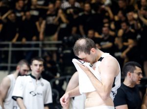 VELIČKOVIĆ ISKRENO O NASTAVKU KARIJERE: Malo ću se posvetiti porodici, vuku me želja i lopta…