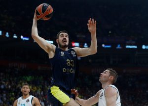 EL: Desetkovani Fener razbio PAO, Kalinićeva utakmica sezone (VIDEO)