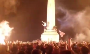 GRMI NA KALEMEGDANU: Pravi haos je nastao kada se Borjan popeo na ‘Pobednika’! (VIDEO)