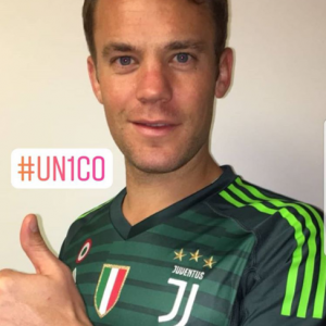 ’STARA DAMA’ SE POHVALILA: Manuel Nojer u dresu Juventusa (FOTO)