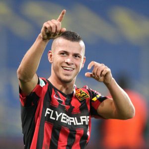 POLJACI OPTUŽILI SRBINA: Spiridonović odbija da igra za Pogon, čuva se za Zvezdu!