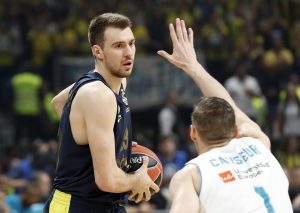 EVROLIGA: Budućnost prelako poklekla u Pireju, Fener deklasirao Barsu u ‘Blaugrani’ (VIDEO)