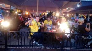 HOTSPORT U RUSIJI: Ovo nećete videti svakog dana – brazilski navijači pevaju i visoko ističu srpsku zastavu! (VIDEO)