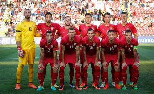 JAVNO, NEGO KAKO: Zvezda na potpise dva poznata fudbalera čeka već danima, a oni se preko Instagrama ‘sve dogovorili’ (FOTO)