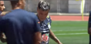 ČUDAN TRENING BRAZILA: Jaja Kutinju u glavu (VIDEO)