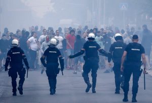 DRŽAVA U NAPADU NA ‘HULIGANIZAM’: Donet novi Zakon – rigorozne kazne za baklje i govor mržnje, zabranjene ‘fantomke’…