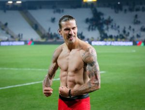 PRIJOVIĆ ODGOVORIO NA PROVOKACIJU: Švajcarac sa Kosmeta i zastava – ne postoji motivisanija osoba od mene za taj meč