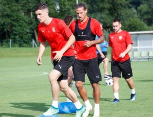 VEOMA LOŠE VESTI IZ RUSIJE: Reprezentativac Srbije u sudaru na treningu doživeo prelom (FOTO)